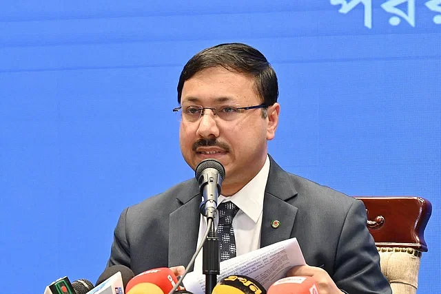 Spokesperson Toufiq Hasan is briefing at the foreign ministry on 14 November.