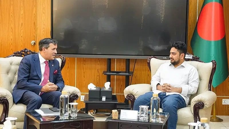 Assistant Secretary General of the Commonwealth Professor Luis Franceschi calls on post, telecommunication and information technology adviser Nahid Islam at the latter's office on 18 November 2024