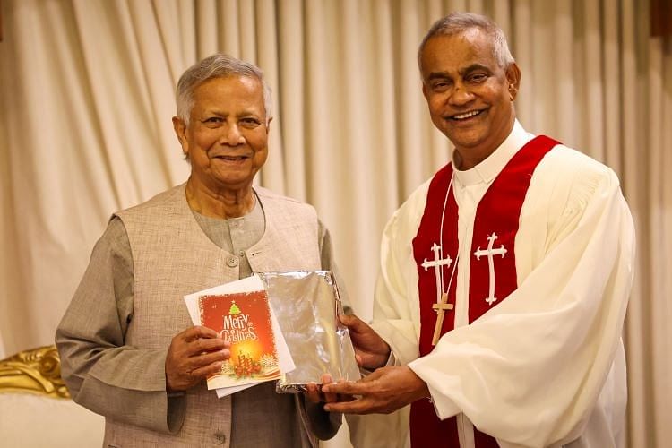 Chief Adviser Muhammad Yunus exchanged greetings with representatives of the Christian community on the occasion of Christmas Day at the State Guest House Jamuna on 24 December 2024