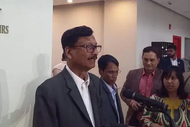 Adviser Touhid Hossain speaks to the newsmen at the foreign ministry on 1 January, 2024.