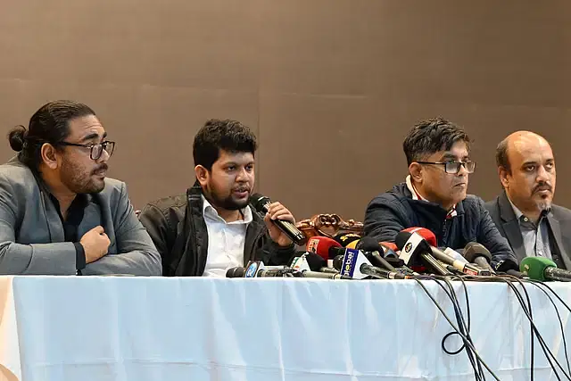 Advisor to the interim government Mahfuj Alam (2nd L) speaks at a press briefing at the Foreign Service Academy on 9 January 2025