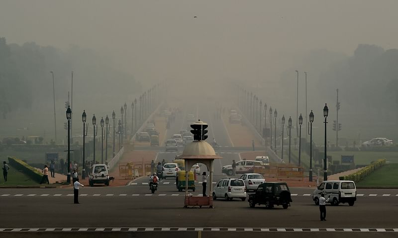 Delhi’s choked roads worsen India’s toxic smog crisis