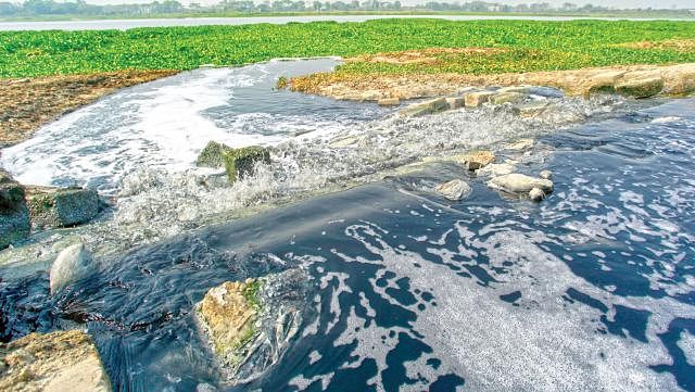 Disposed liquid waste from tanneries pollutes Dhaleshwari river in Savar.