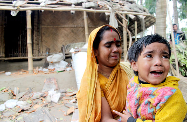 সেই ধ্বংস, শিশুর সেই কান্না আর মায়ের অসহায়ত্ব যেন একই ফ্রেমে বাঁধা ছবি