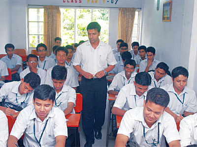 বিভিন্ন সরকারি বেসরকারি শিক্ষা প্রতিষ্ঠানে রয়েছে শিক্ষকতার সুযোগ l ফাইল ছবি