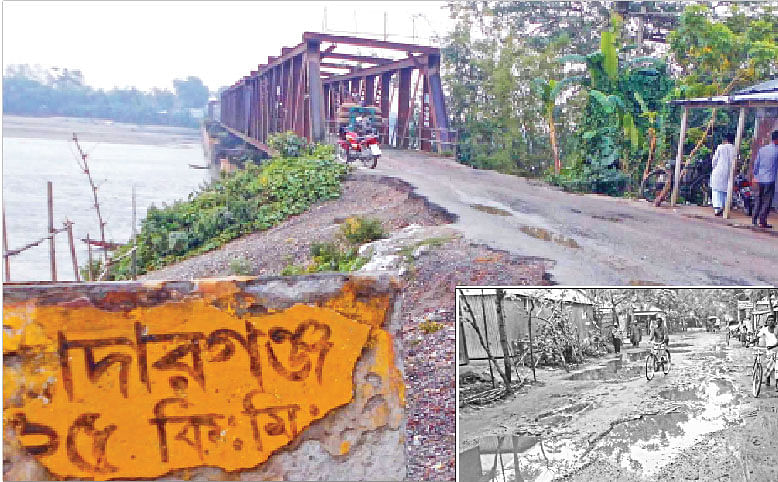 সোনাহাট স্থলবন্দরের পণ্য পরিবহনের কাজে ব্যবহৃত গুরুত্বপূর্ণ সেতু ও সংযোগ সড়ক। (ইনসেটে) ভূরুঙ্গামারী–সোনাহাট বন্দর সড়কের ছিটপাইকের ছড়ামুখী শহিদ মোড় এলাকা।  সম্প্রতি তোলা ছবি l প্রথম আলো