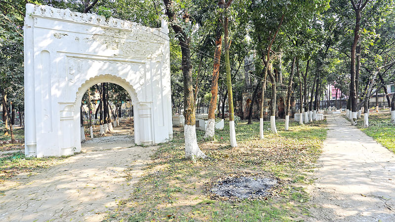 বর্তমান ছবি