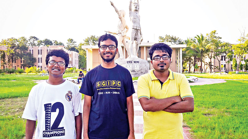 লাইফ প্লাস অ্যাপের নির্মাতারা l ছবি: সংগৃহীত