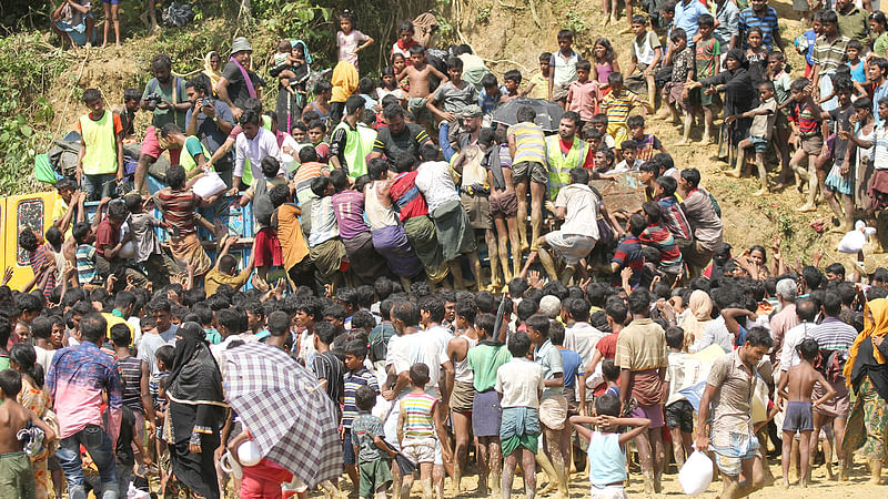 রোহিঙ্গা জনগোষ্ঠী বিভিন্ন মানবিক নিরাপত্তাঝুঁকিতে রয়েছে