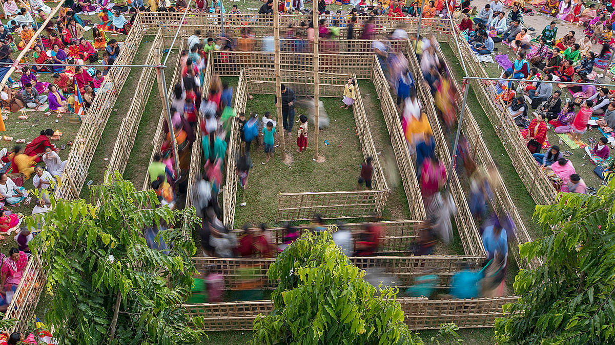 ধর্মীয় রীতি অনুযায়ী ১৮ বছর ধরে এই পূজা অনুষ্ঠিত হয়ে আসছে। রাজবন বিহার, রাঙামাটি, ৩ নভেম্বর।  ছবি: সৌরভ দাশ