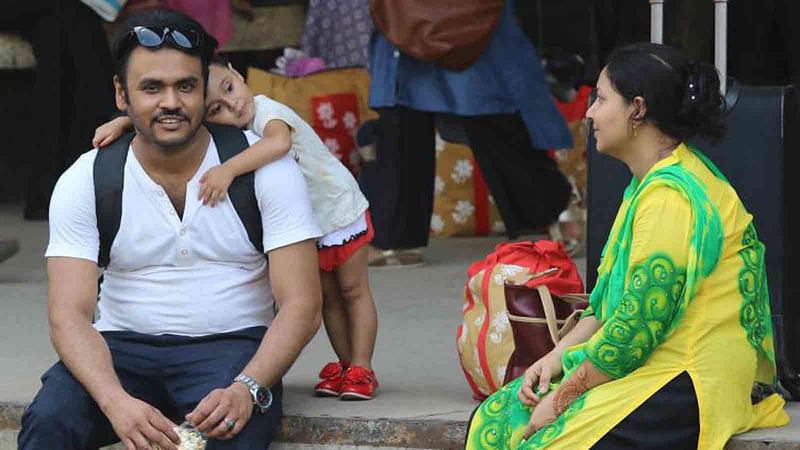 আসছে লম্বা ছুটি। ফাইল ছবি