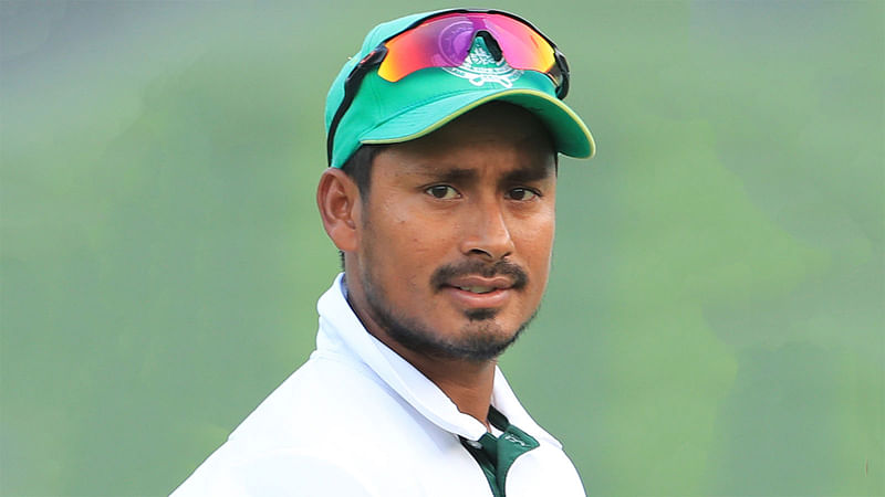 একটি বেসরকারি টেলিভিশন চ্যানেলে বিসিবির বর্তমান নির্বাচক কমিটিকে নিয়ে মন্তব্য করে এই বিতর্কের শুরুটা করেছেন আশরাফুল