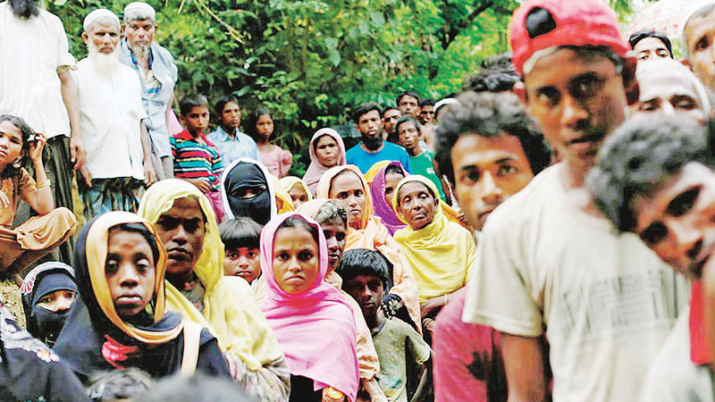 প্রায় ১০ লাখ রোহিঙ্গাকে আশ্রয় দেওয়ার মহানুভবতার জন্য রাজনৈতিক লাভ থাকলেও মূল সমস্যার কোনো সমাধান নেই