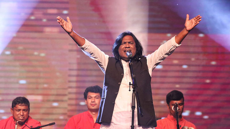 দক্ষিণ এশিয়ার লোকসংগীতের সর্ববৃহৎ এ উৎসবে বেশ কয়েকটি গান গেয়ে শোনান শিল্পী আবদুল হাই দেওয়ান