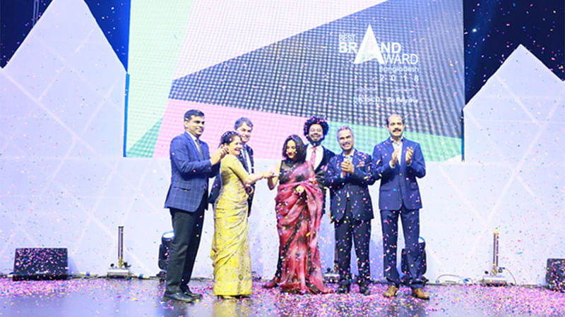 বাংলাদেশ ব্র্যান্ড ফোরাম ও নিয়েলসেন বাংলাদেশের যৌথ উদ্যোগে এবং দ্য ডেইলি স্টার-এর সহযোগিতায় অ্যাওয়ার্ড অনুষ্ঠানে সেরা ব্র্যান্ড হয়েছে ইস্পাহানি মির্জাপুর।