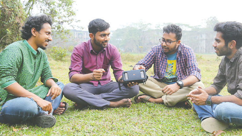 বাঁ থেকে রাফি আদনান, কাজী মঈনুল, সাব্বির হাসান, আবু সাবিক। ছবি: অস্মিত নন্দী মজুমদার