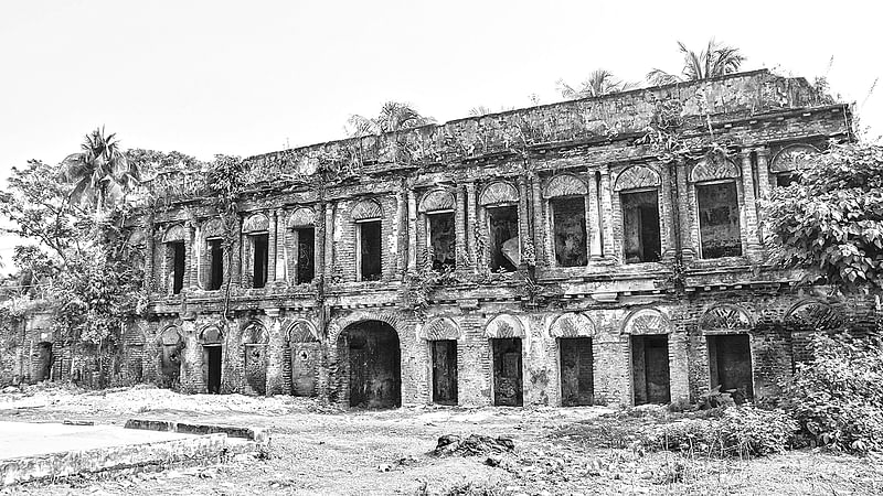 বরিশালের বাবুগঞ্জ উপজেলার লাকুটিয়া জমিদারবাড়ি।  ছবি: প্রথম আলো