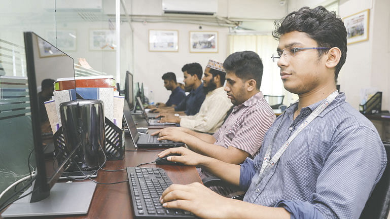 প্রাইডসিস কাজ করে নতুন প্রযুক্তির বিষয় নিয়ে। ছবি: স্মার্ট সময়