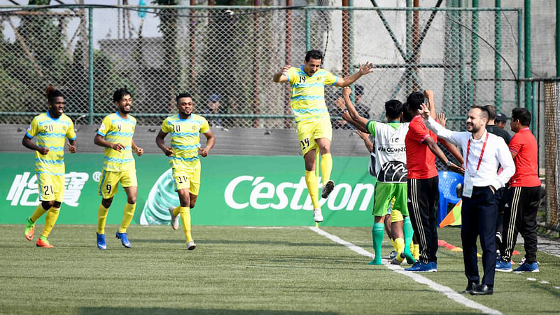 নেপালের মানাং মার্সিয়াংদিকে হারিয়ে এএফসি কাপে শুরুটা ভালো হয়েছে আবাহনীর। বুধবার বাংলাদেশের চ্যাম্পিয়নরা ঢাকায় খেলবে ভারতের চ্যাম্পিয়ন দল মিনার্ভা পাঞ্জাবের সঙ্গে। ফাইল ছবি