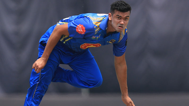 বিশ্বকাপ দলে না থাকা তাসকিন দুর্দান্ত বোলিং করেছেন আজ। ছবি: প্রথম আলো