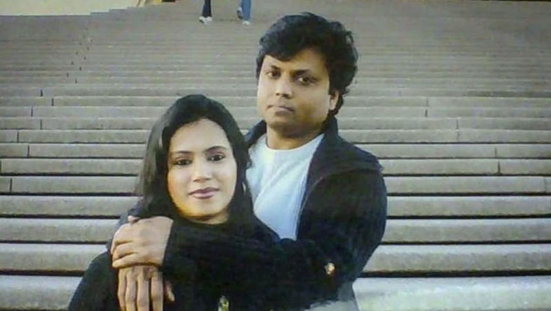 সৈয়দা নিরুপমা ও আলতাফ হোসেন। ছবিটি ফেসবুক থেকে সংগৃহীত