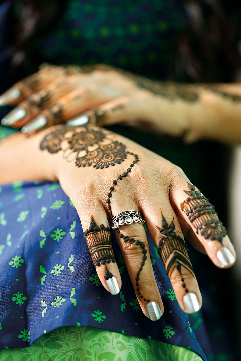 50 Trendy and Stunning Arabic Mehndi Designs | Latest arabic mehndi  designs, Latest mehndi designs, Beautiful mehndi design