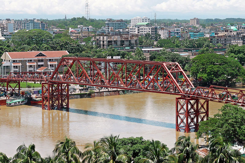 কিনব্রিজ নির্মাণ করা হয়েছিল ১৯৩৩ সালে।