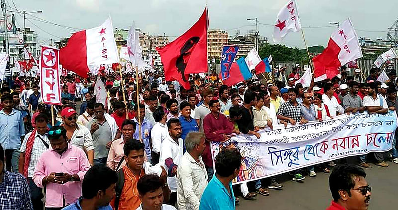 সচিবালয় ঘেরাও কর্মসূচির পদযাত্রা। কলকাতা, ১৩ সেপ্টেম্বর। ছবি: ভাস্কর মুখার্জি