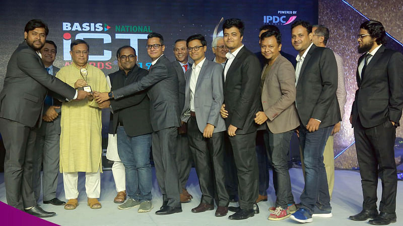 তিনটি বিভাগে পুরস্কার জিতেছে অ্যানালাইজেন। ছবি: বেসিসের সৌজন্যে