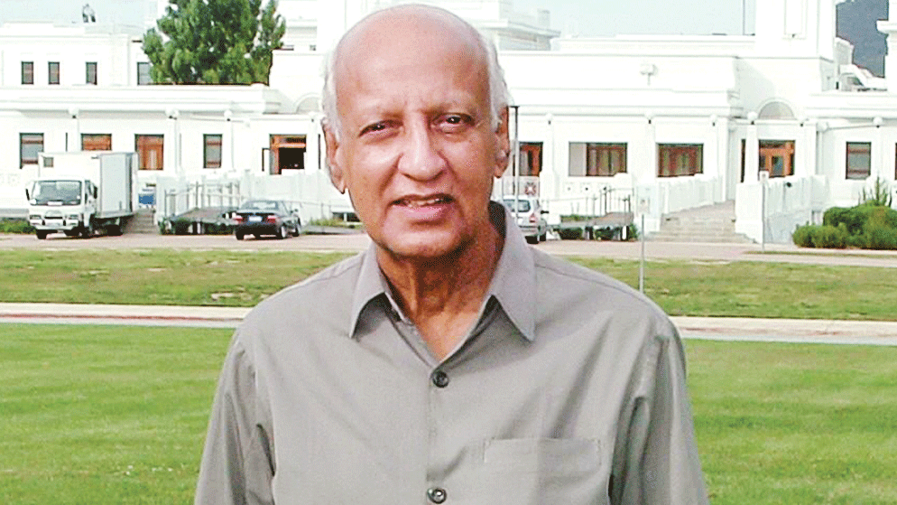 মোবারক হোসেন খান (২৭ ফেব্রুয়ারি ১৯৩৮—২৪ নভেম্বর ২০১৯)