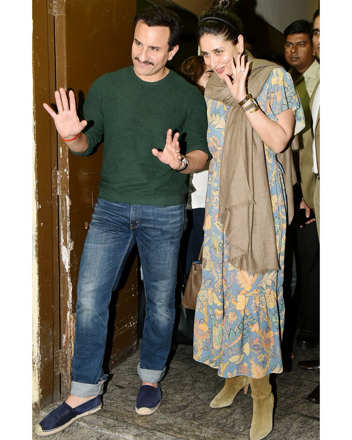 স্ত্রী কারিনা কাপুরের সঙ্গে সাইফ আলী খান। ছবি: টুইটার