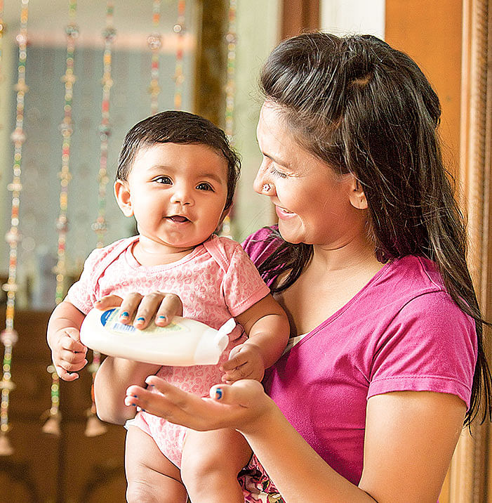 মডেল: রোদসী ও রাবু। ছবি: অধুনা