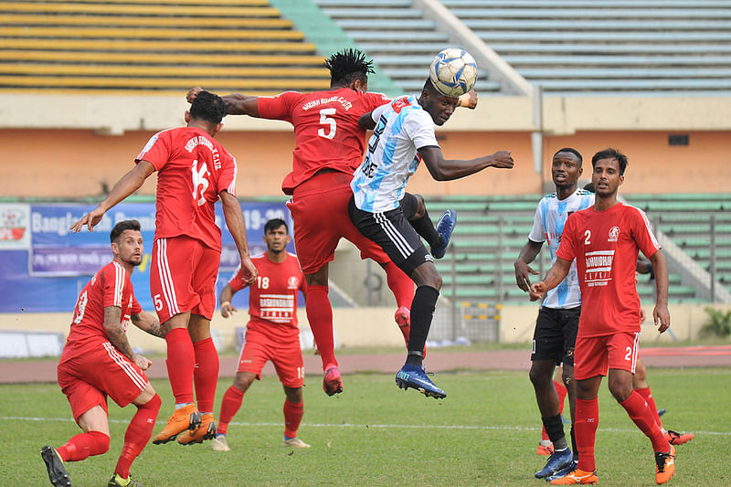 অনির্দিষ্ট কালের জন্য বন্ধ হয়ে গেল প্রিমিয়ার লিগ। ফাইল ছবি