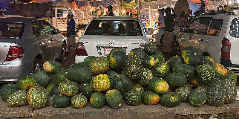 মিষ্টিকুমড়ায় আছে ভিটামিন এ, বিটাক্যারটিন, ভিটামিন সি, অ্যান্টি অক্সিডেন্টসহ আরও অনেক কিছু, যা শরীরের জন্য খুবই গুরুত্বপূর্ণ এই সময়ে। ছবি: লেখক