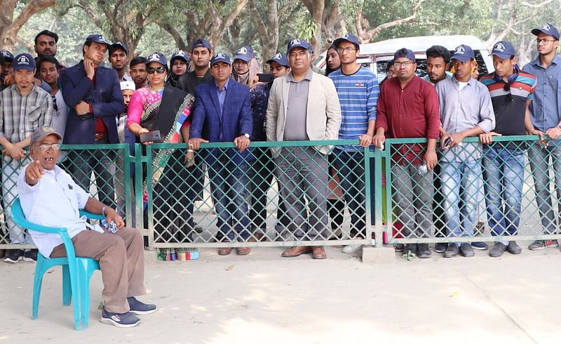 বৈদ্যনাথতলা থেকে মুজিবনগর হওয়ার প্রত্যক্ষদর্শী এই ব্যক্তি মুজিবনগর গড়ে ওঠার গল্প শোনাচ্ছেন। ছবি: সংগৃহীত