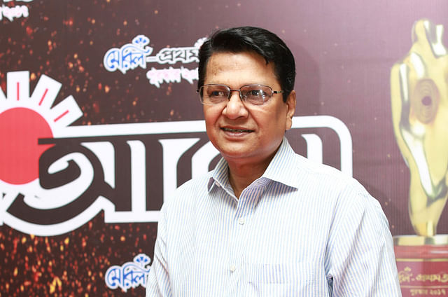চিত্রনায়ক আলমগীর।