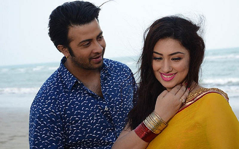শাকিব খানের ২০ বছরের অভিনয়জীবনে এখন পর্যন্ত সর্বাধিক ছবিতে অভিনয় করেছেন অপু বিশ্বাস। ছবি-সংগৃহীত
