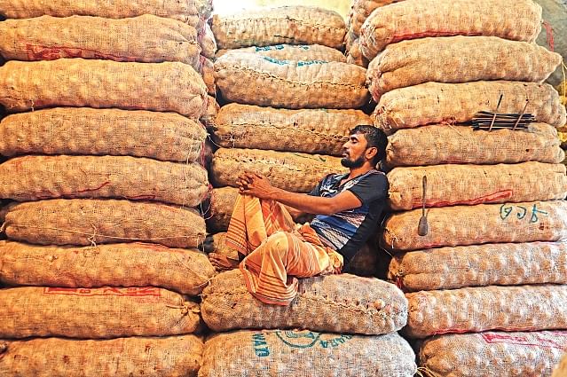 যখন পেঁয়াজের সংকট থাকে না