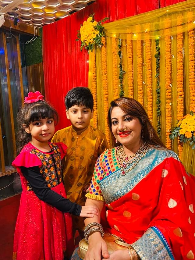 সপরিবারে করোনাভাইরাসে আক্রান্ত চলচ্চিত্র অভিনেত্রী আঞ্জুমান আরা শিল্পী।