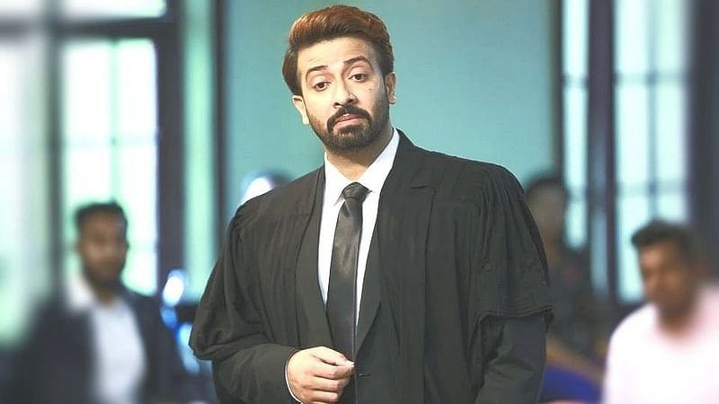 ‘নবাব এলএলবি’ ছবির দৃশ্যে শাকিব খান