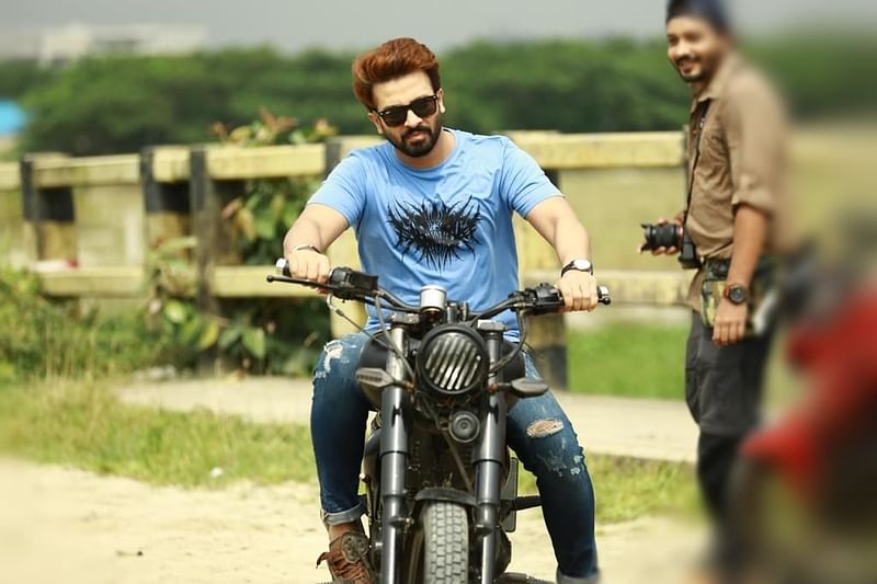 শাকিব খান