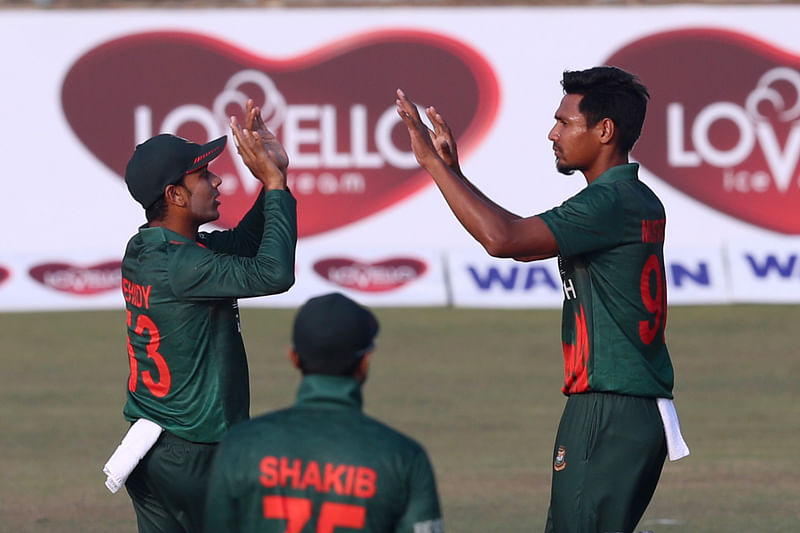 বন্ধু মোস্তাফিজের সঙ্গে বয়সভিত্তিক ক্রিকেটে খেলেছেন মিরাজ