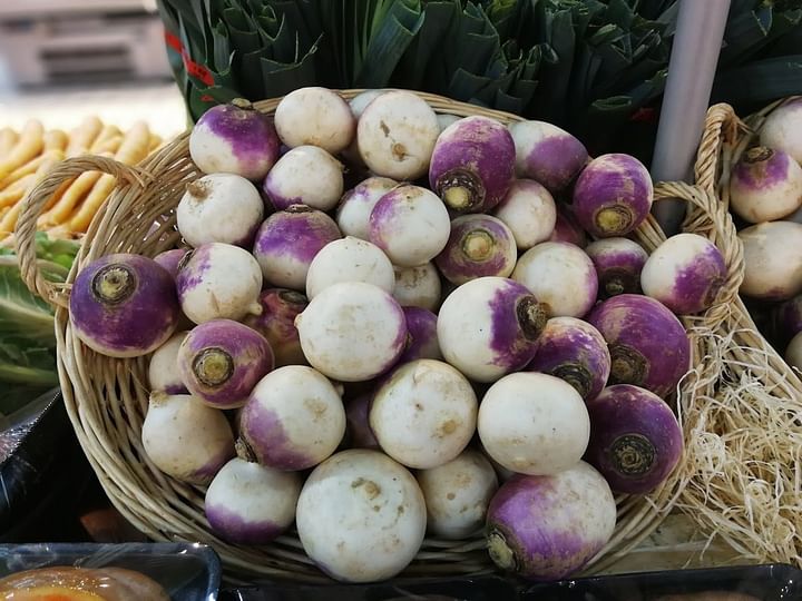 শালগম পোতো ফুঁ তৈরির অন্যতম উপকরণ