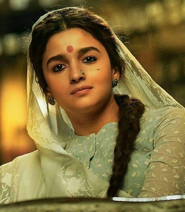 গাঙ্গুবাঈ কাঠিয়াবাড়ি’ ছবির টিজার মুক্তির পাশাপাশি এই ছবি রিলিজের দিন ঘোষণা করলেন বানসালি