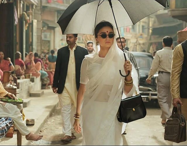 গাঙ্গুবাঈ কাঠিয়াবাড়ি’ ছবির টিজার মুক্তির পাশাপাশি এই ছবি রিলিজের দিন ঘোষণা করলেন বানসালি