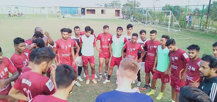 দুটি ক্লাবের বিপক্ষে অভিযোগ অনলাইন বেটিংয়ে জড়ানোর।