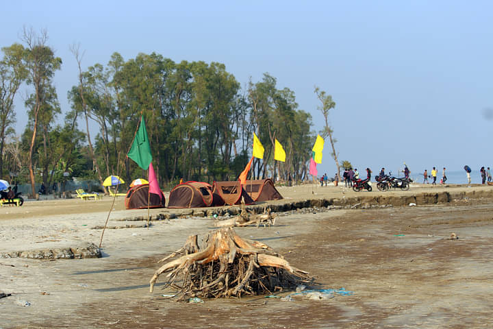এখানে রাতে থাকা যাবে ট্রাভেল তাঁবু খাঁটিয়ে