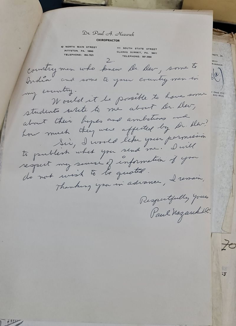 ১৯৭১ সালে ঢাকা বিশ্ববিদ্যালয়কে লেখা নাজারেকের চিঠির একাংশ