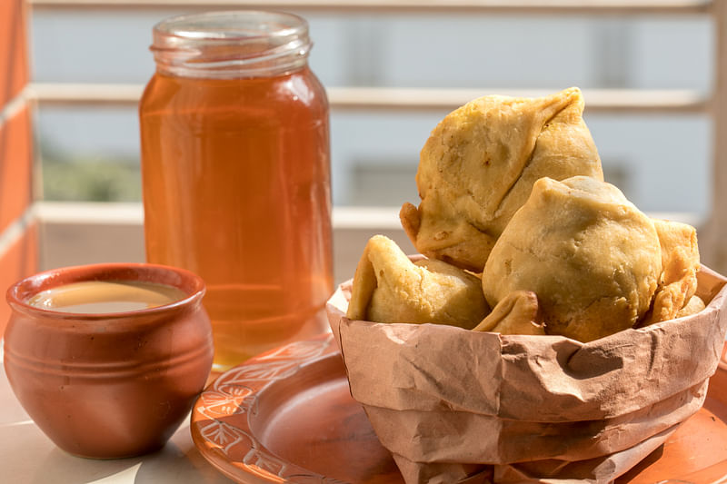 গরম–গরম শিঙাড়া
