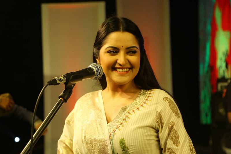 স্ফুলিঙ্গ ছবির দৃশ্যে পরীমনি